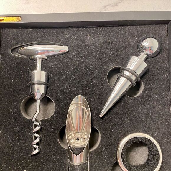 Wine Kit Lacquer Gift Box Set-4 Pieces: Corkscrew, Aerator, Stopper, Drip Collar - Picture 2 of 3